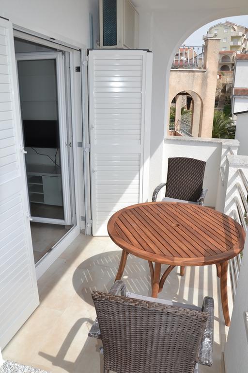 House With Sea View Apartment Драге Екстериор снимка