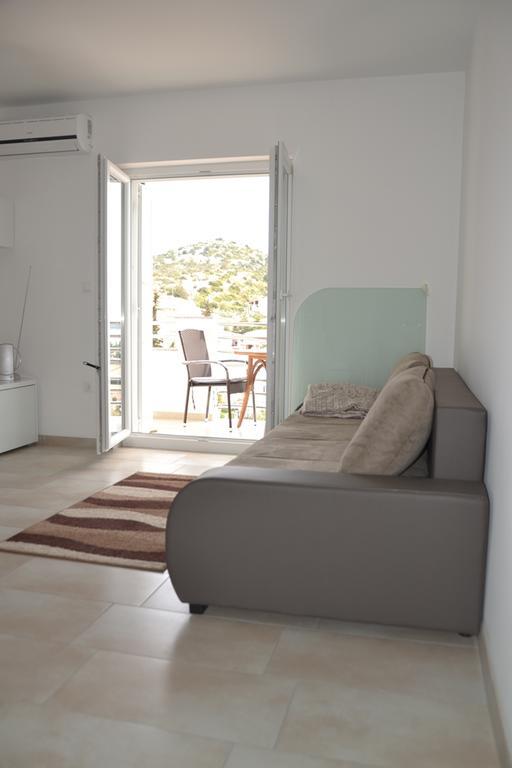 House With Sea View Apartment Драге Екстериор снимка