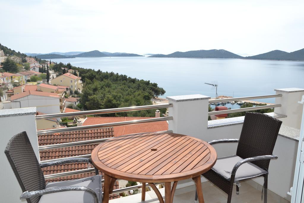 House With Sea View Apartment Драге Екстериор снимка
