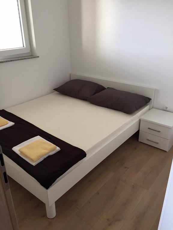 House With Sea View Apartment Драге Екстериор снимка